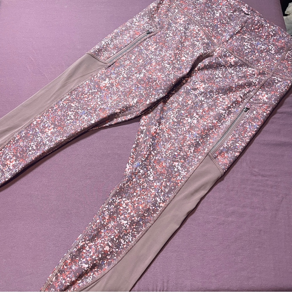 Athleta Rainier Printed Mesh Tight in Mauve/Brown Multi - Size 1X Leggings - Picture 1 of 8